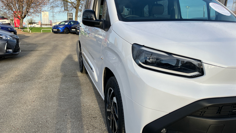 Toyota Proace City Verso 100kW Design L1 50kWh 5dr Auto Electric Estate